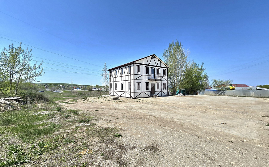 Имущественный комплекс с земельным участком, 3923 кв.м фото