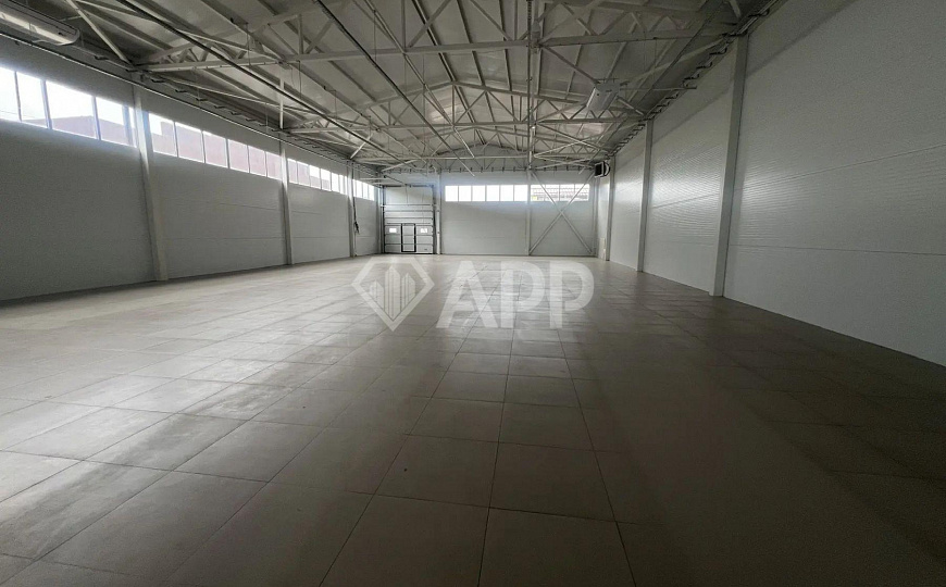Продам помещение свободного назначения, 2 300 м² фото