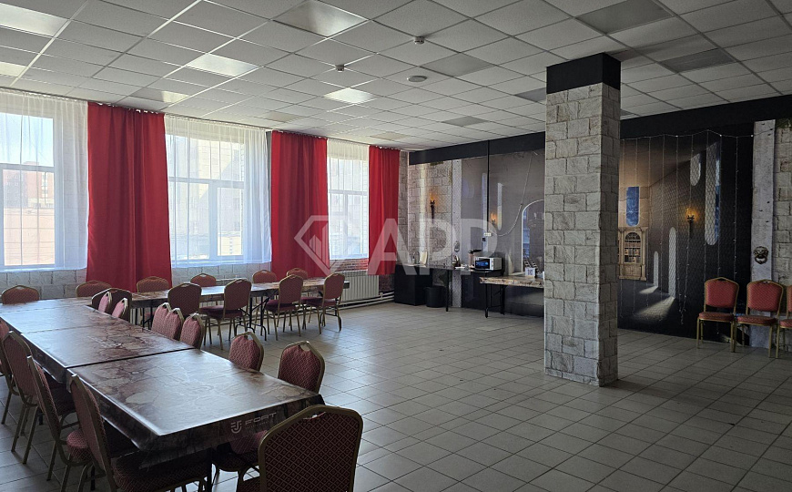 Под офис, услуги в центре от 37-520 м² фото
