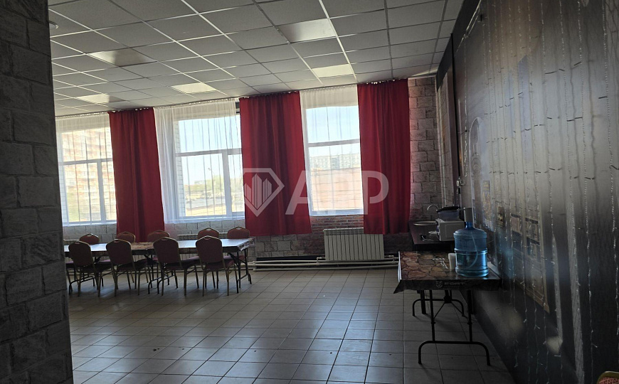 Под офис, услуги в центре от 37-520 м² фото