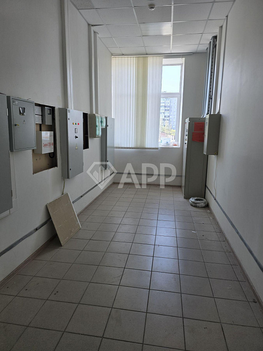 Под офис, услуги в центре от 37-520 м² фото