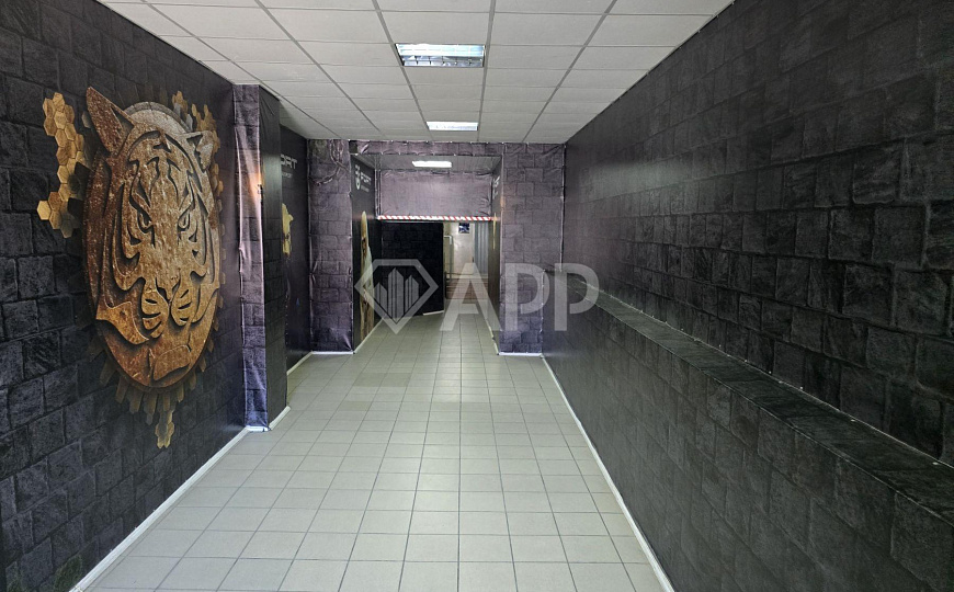 Под офис, услуги в центре от 37-520 м² фото
