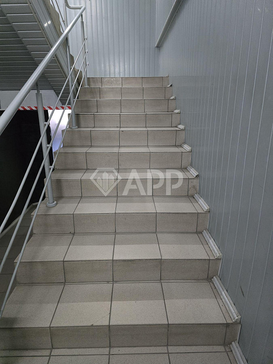 Под офис, услуги в центре от 37-520 м² фото