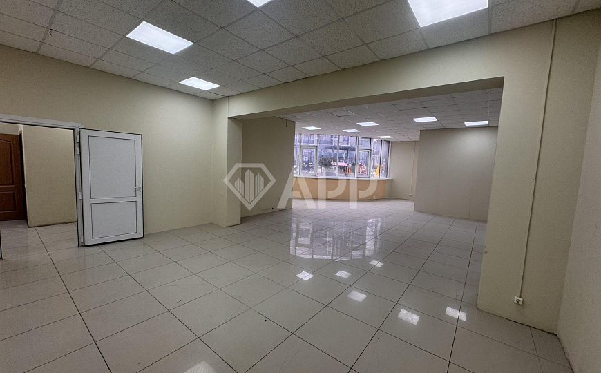 Сдаю помещение с ремонтом магазин офис бьюти, 231 м² фото