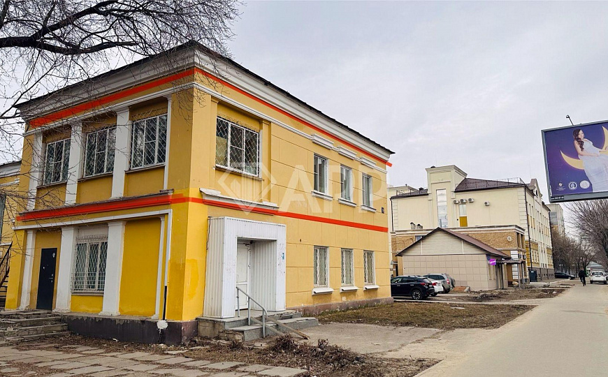 Офис с парковкой 92,6кв.м фото