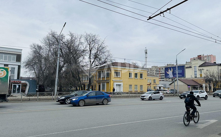 Офис с парковкой 92,6кв.м фото