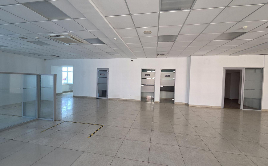Сдам отдельно стоящее здание, 690 м² фото
