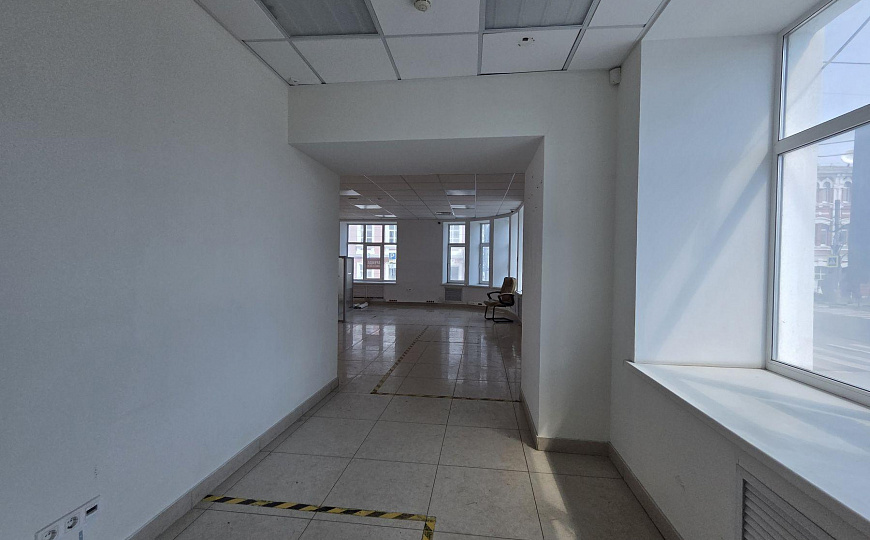 Сдам отдельно стоящее здание, 690 м² фото