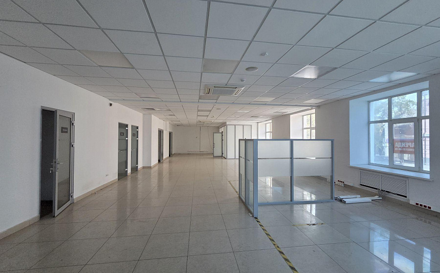 Сдам отдельно стоящее здание, 690 м² фото
