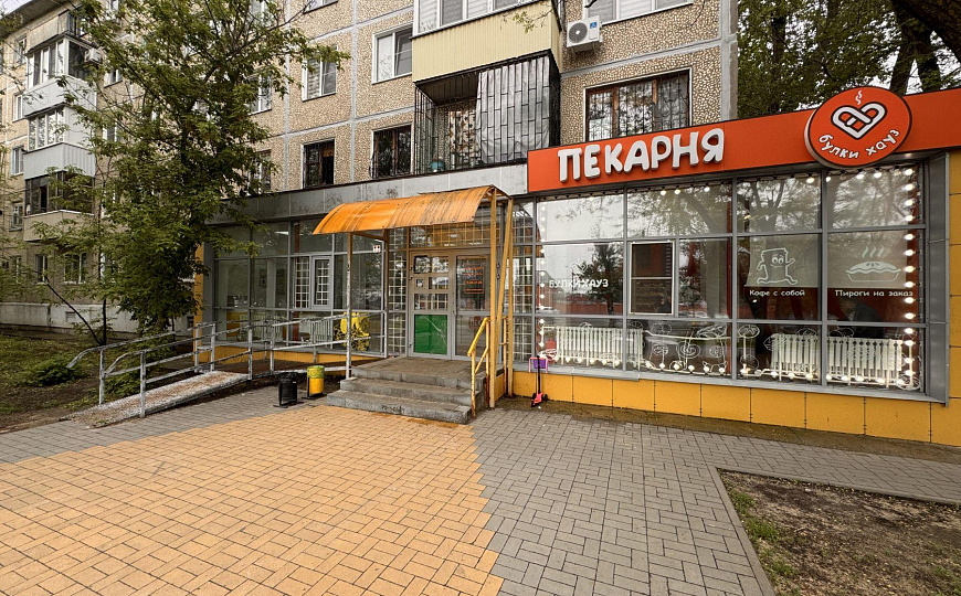 Сдам торговое помещение, 68,5 м² фото