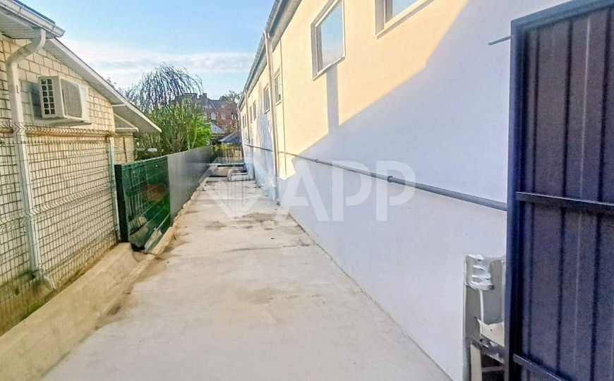 Помещение свободного назначения 693,5 м². фото