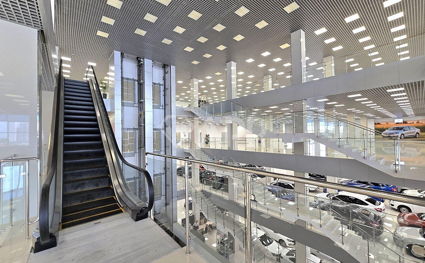 Торговое помещение на 1 линии, 2400 м² фото