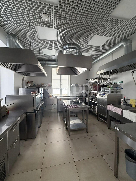 Продам гостиница, 921 м² фото