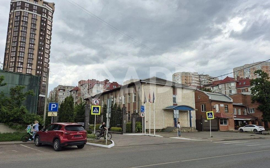 Сдам отдельно стоящее здание, 1 050 м² фото
