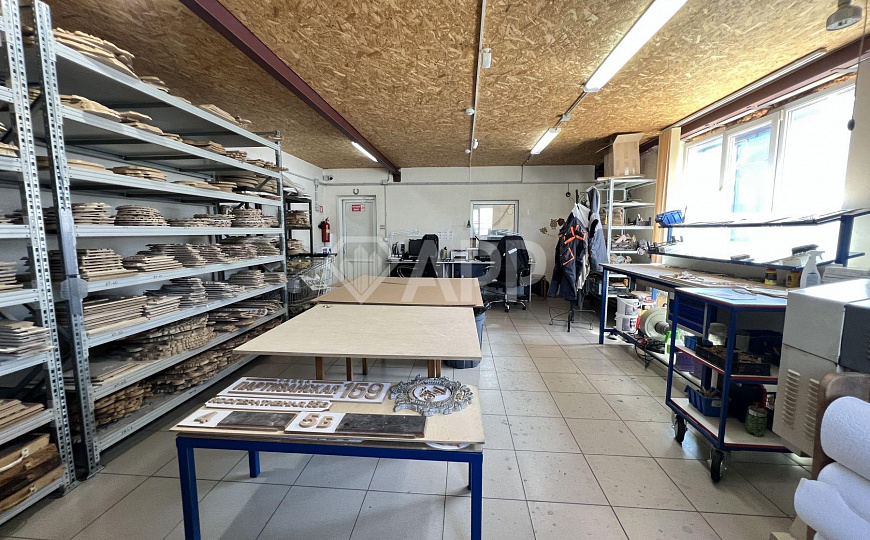Продаю производственное помещение, 940 м² на 30 сот. фото