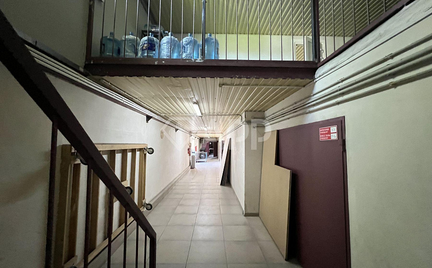 Продаю производственное помещение, 940 м² на 30 сот. фото