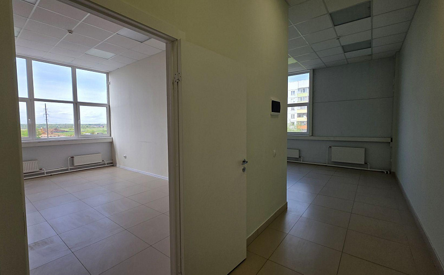 Сдам офисные помещения 24 м² и 36 м² с водой фото