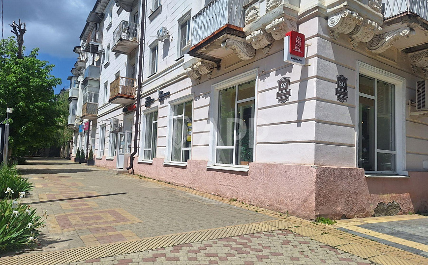 Сдам помещение свободного назначения общей площадью  140 м² фото