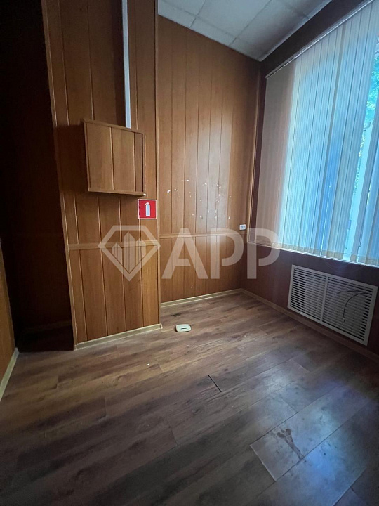 Сдам помещение свободного назначения общей площадью  140 м² фото