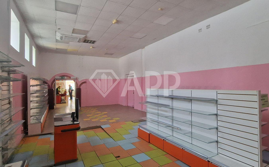 Площадь в ТК/Трафик/Разгрузка/Жилой массив/70 м2 фото