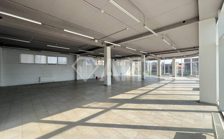 Сдаю с ремонтом 498 м² магазин детский центр офис фото