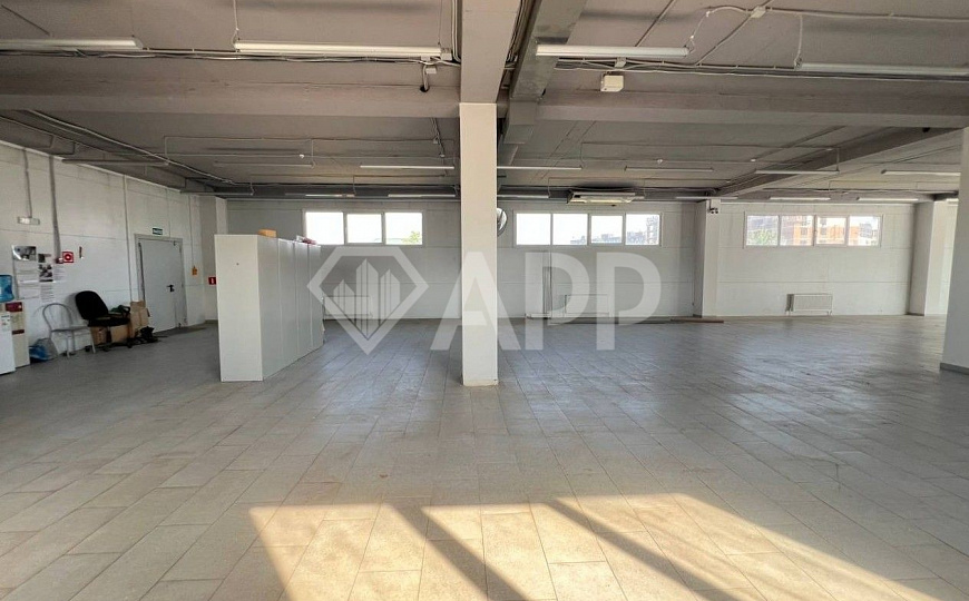 Сдаю с ремонтом 498 м² магазин детский центр офис фото