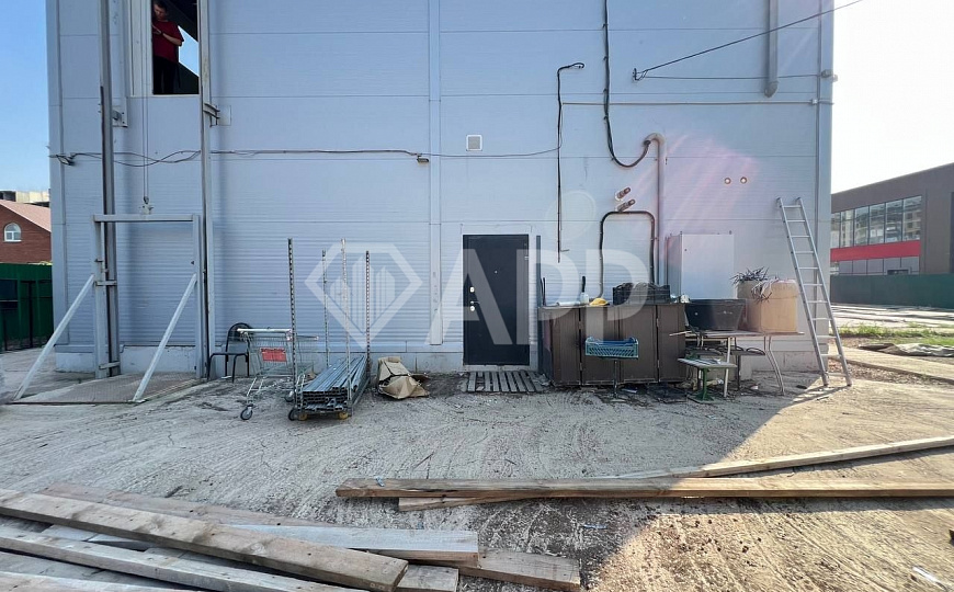 Сдаю с ремонтом 498 м² магазин детский центр офис фото