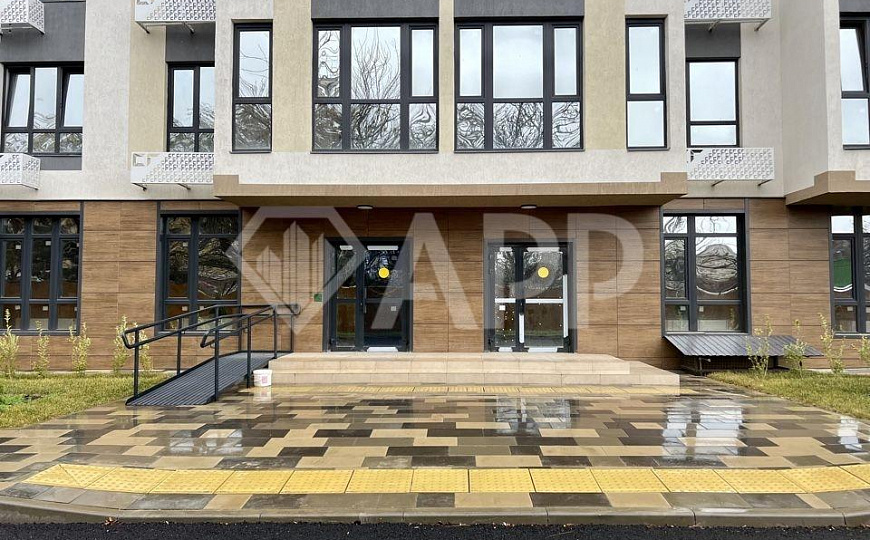 Продаю фасад 119,58 м² район Баскет-холла магазин бьюти медицина фото