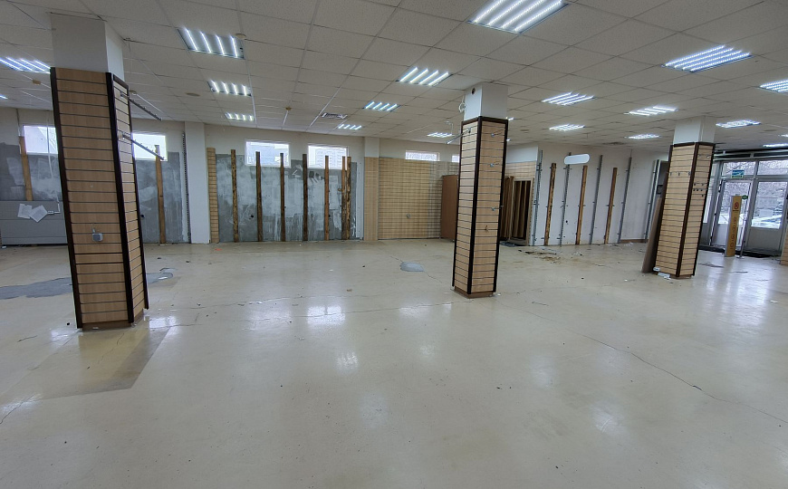 Сдаю здание 1 линия с ремонтом на трафике, 1 192 м² фото