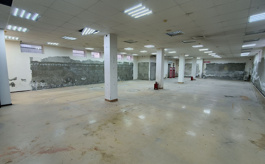 Сдаю здание 1 линия с ремонтом на трафике, 1 192 м² фото