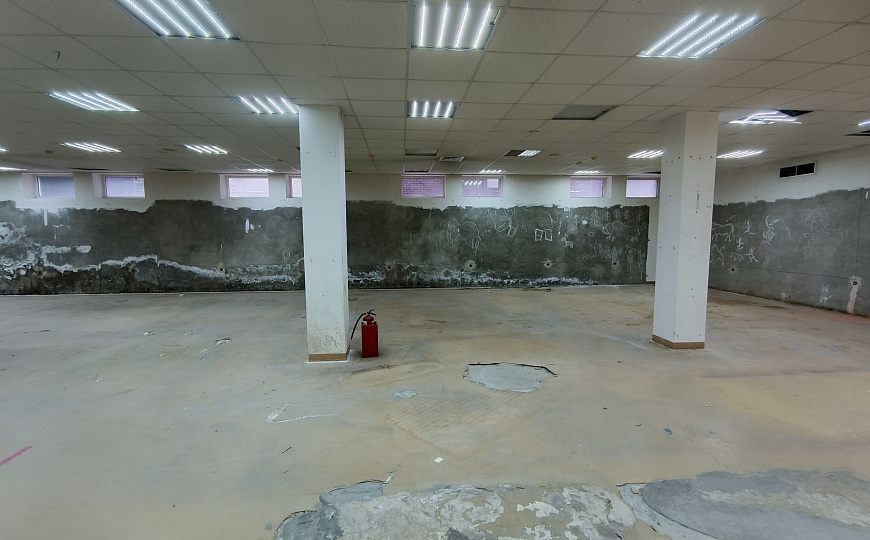 Сдаю здание 1 линия с ремонтом на трафике, 1 192 м² фото