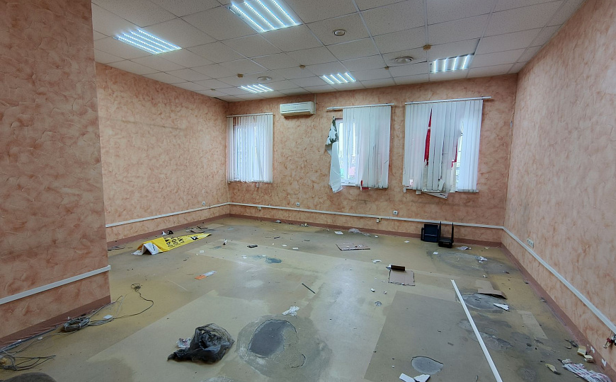 Сдаю здание 1 линия с ремонтом на трафике, 1 192 м² фото