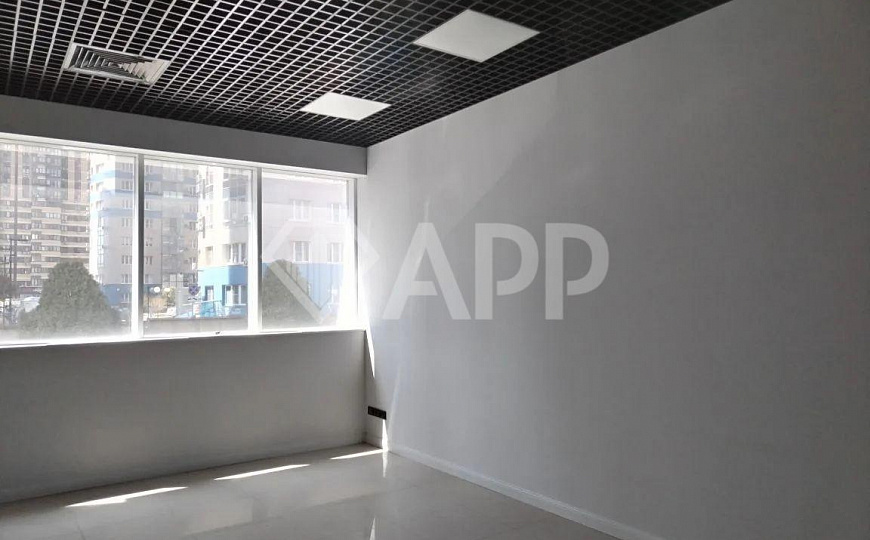 Сдаю офис с ремонтом 318 м² фото