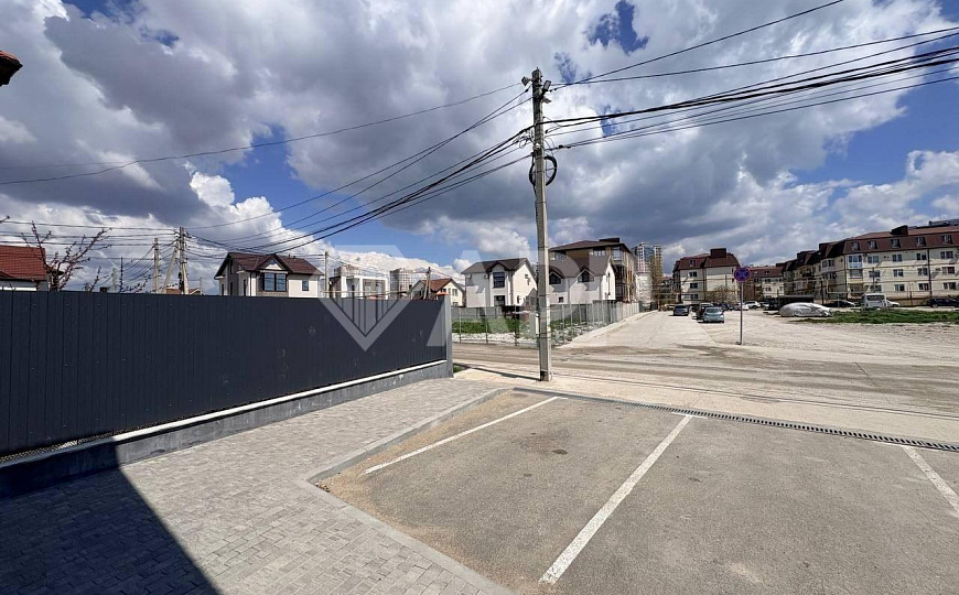 Сдаю торговое помещение, 70 м² фото