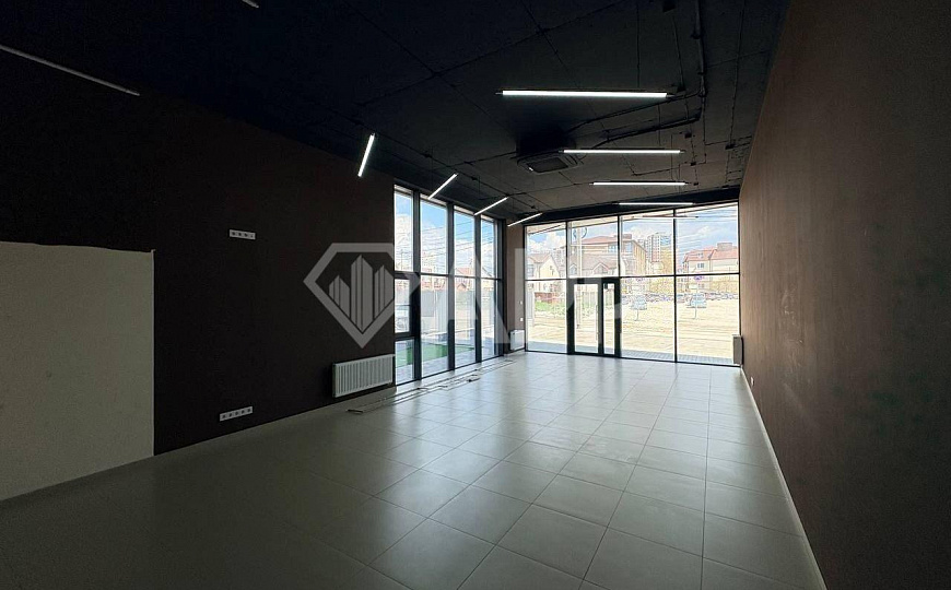 Сдаю торговое помещение, 70 м² фото