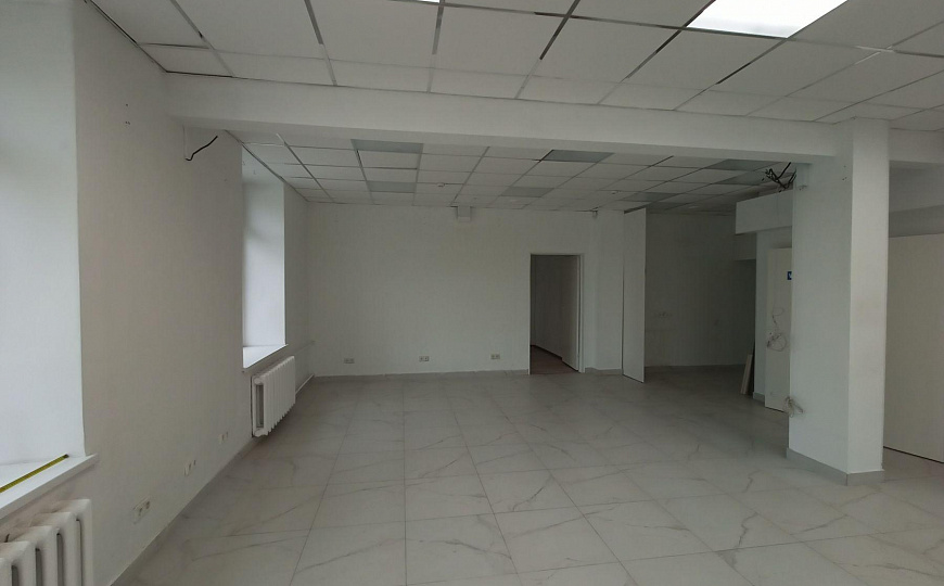 Сдам торговое помещение (74,5 м²) с высоким трафиком фото
