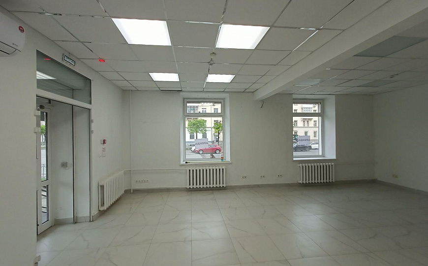 Сдам торговое помещение (74,5 м²) с высоким трафиком фото