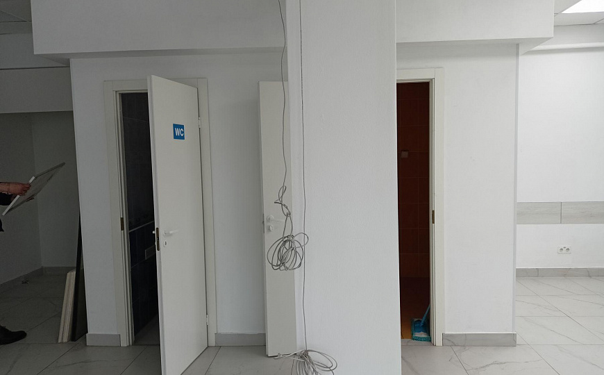 Сдам торговое помещение (74,5 м²) с высоким трафиком фото