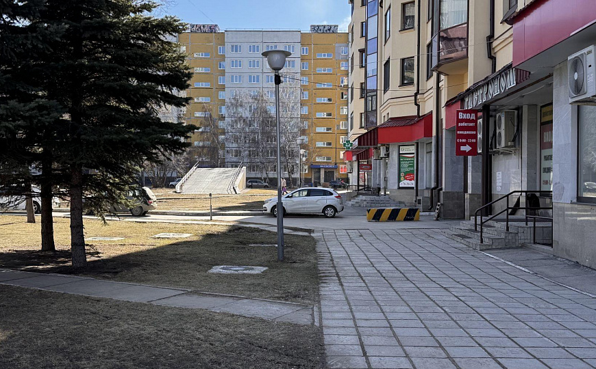 Помещение свободного назначения 560 кв.м. фото