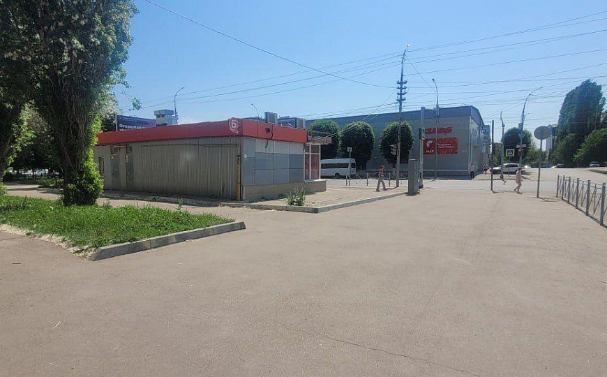 Отдельно стоящее на трафике 92 ,4м2!!! фото