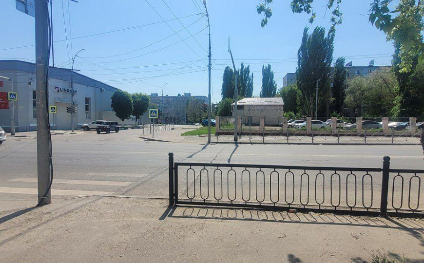 Отдельно стоящее на трафике 92 ,4м2!!! фото