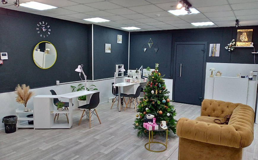 Помещение с арендатором. Центр. 110 м2. фото