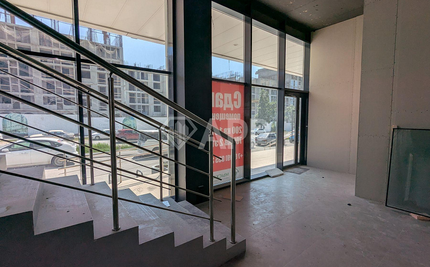 Сдам торговое помещение, 200 м² фото