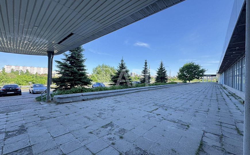 Аренда,  сдам торговое помещение, 255 м² фото