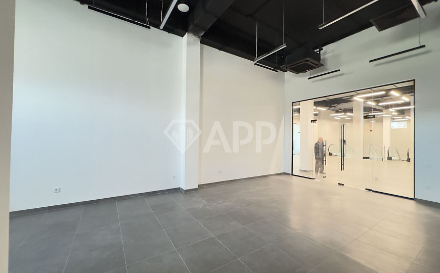 Сдаю помещение в  торговом центре, 68 м² фото