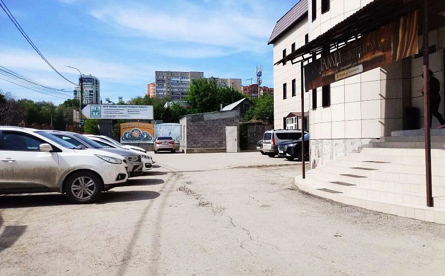 Цоколь 250 м2 на первой линии под караоке, бильярд, доставку еды фото