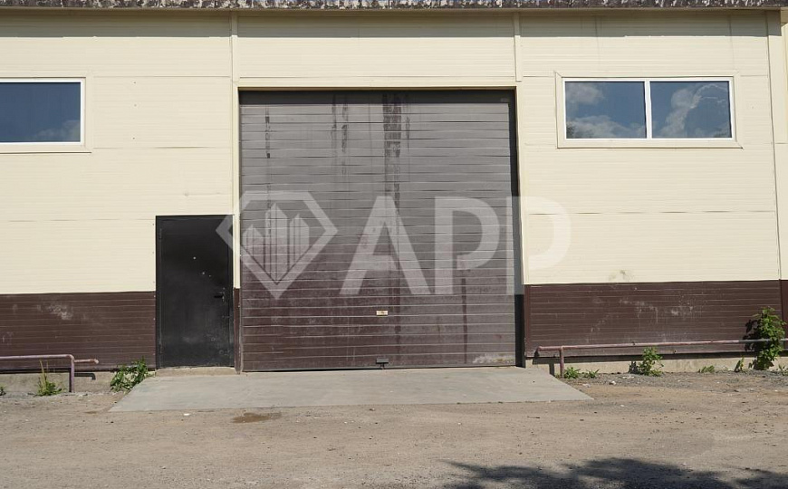 Тёплый склад (800 м²) в удобной локации. 100 кВт, централизованные коммуникации фото