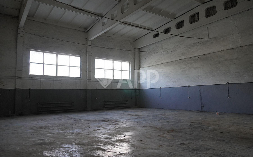 Тёплый склад (800 м²) в удобной локации. 100 кВт, централизованные коммуникации фото