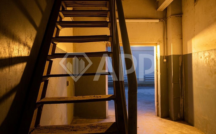 Тёплый склад (800 м²) в удобной локации. 100 кВт, централизованные коммуникации фото