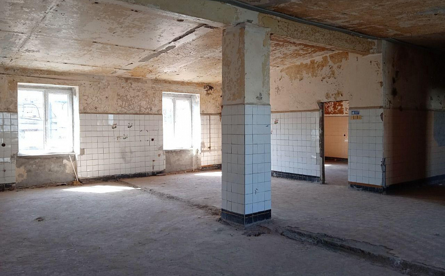 Продаю помещение свободного назначения 2 100 м² фото